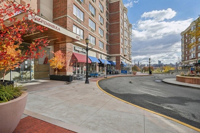 3110 City Pl in Edgewater, NJ - Building Photo - Building Photo