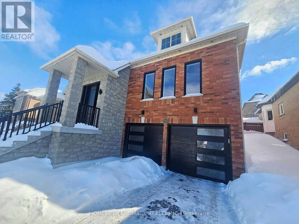 512 Stone Rd in Aurora, ON - Building Photo