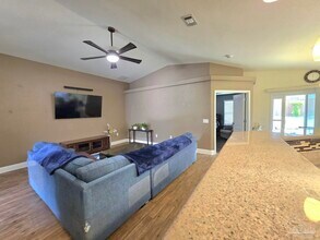 197 Millet Cir in Gonzalez, FL - Building Photo - Building Photo