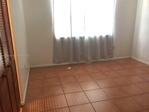 830 NW 106th Ave, Unit 8B7-1 in Miami, FL - Building Photo - Building Photo