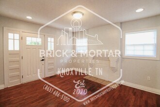 2011 Jefferson Ave in Knoxville, TN - Building Photo - Building Photo