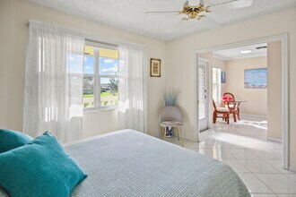 1001 Flame Vine Ave in Delray Beach, FL - Building Photo - Building Photo