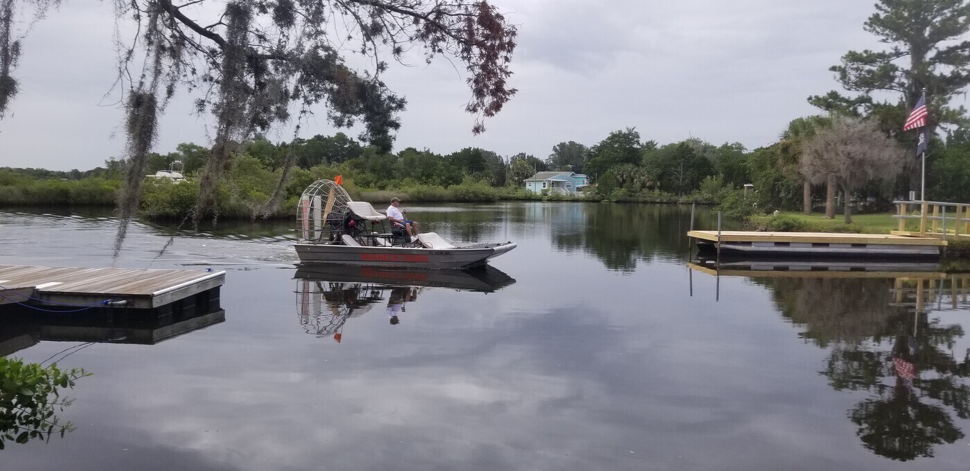 13972 W Ozello Trl, Unit A.2BRWTRFTGUESTHOME in Crystal River, FL - Building Photo