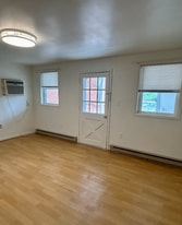 286 S Branch St in Franklin, WV - Building Photo