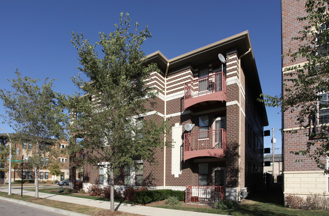 707 E 38th Pl in Chicago, IL - Foto de edificio - Building Photo