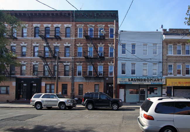 114 Van Siclen Ave in Brooklyn, NY - Building Photo - Building Photo