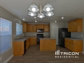 1251 Golden Apple St in Las Vegas, NV - Building Photo - Building Photo