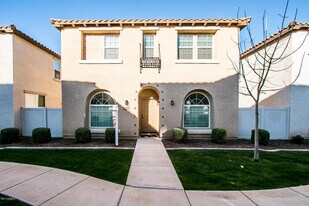 965 S Wallrade Ln in Gilbert, AZ - Building Photo