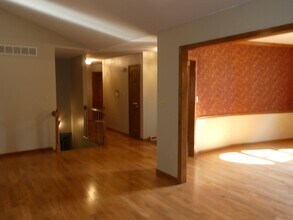 3906 Cameron in Columbia, MO - Building Photo - Building Photo