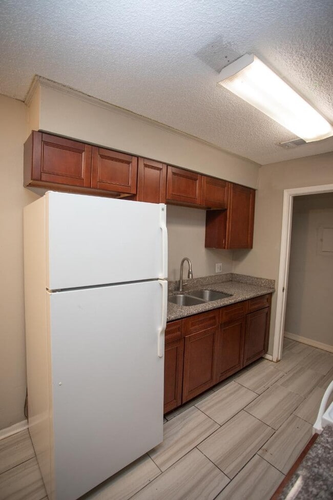 111 Limoges St in Duson, LA - Building Photo - Building Photo