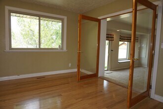 1451 Knollwood Dr in Sandy, UT - Building Photo - Building Photo