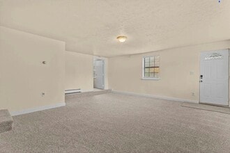 333 Groveland St, Unit Unit 3 in Abington, MA - Building Photo - Building Photo