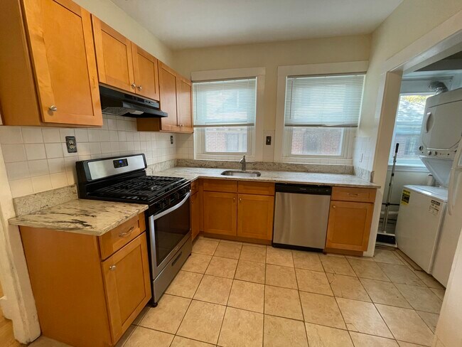 797 Washington St, Unit 2