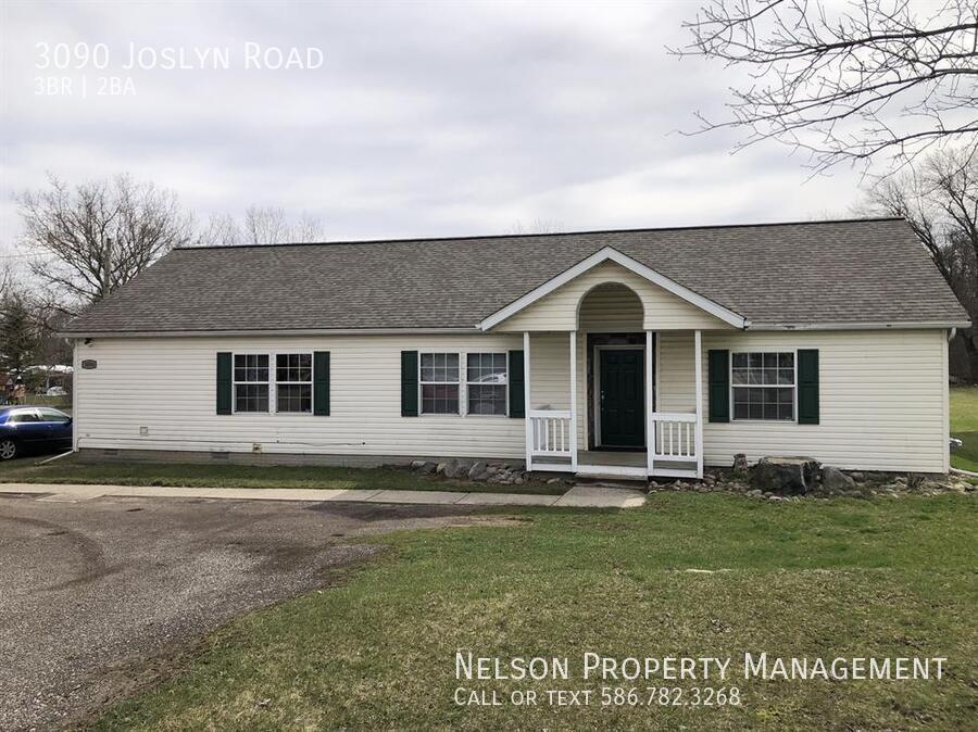 3090 Joslyn Rd in Auburn Hills, MI - Foto de edificio