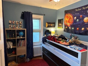 19 6th St in Bayville, NY - Foto de edificio - Building Photo