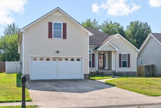 3735 N Cindy Jo Dr in Clarksville, TN - Building Photo - Building Photo