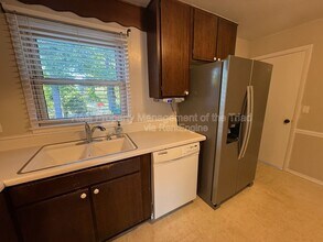 4205 Olympia Dr in Greensboro, NC - Building Photo - Building Photo