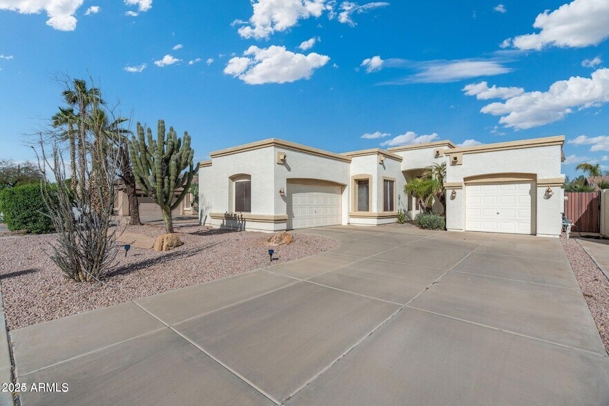 1683 S Heritage Dr in Gilbert, AZ - Building Photo