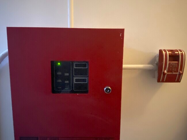 1929 E Dauphin St, Unit 2nd Floor in Philadelphia, PA - Foto de edificio - Building Photo