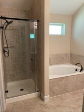 18234 Willow Edge Dr in Tomball, TX - Building Photo - Building Photo