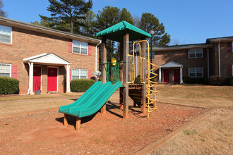 Bolden Pines Apartments in Decatur, GA - Building Photo - Building Photo