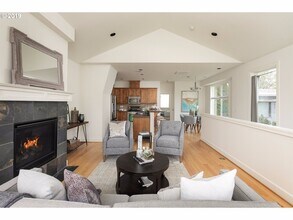 1916 SW Idaho St in Portland, OR - Building Photo - Building Photo