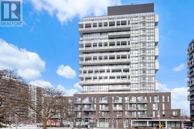 128 Fairview Mall Dr in Toronto, ON - Building Photo - Building Photo