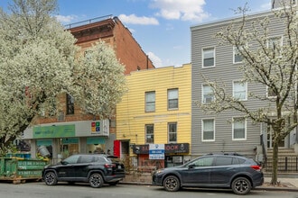306 Graham Ave in Brooklyn, NY - Building Photo - Building Photo
