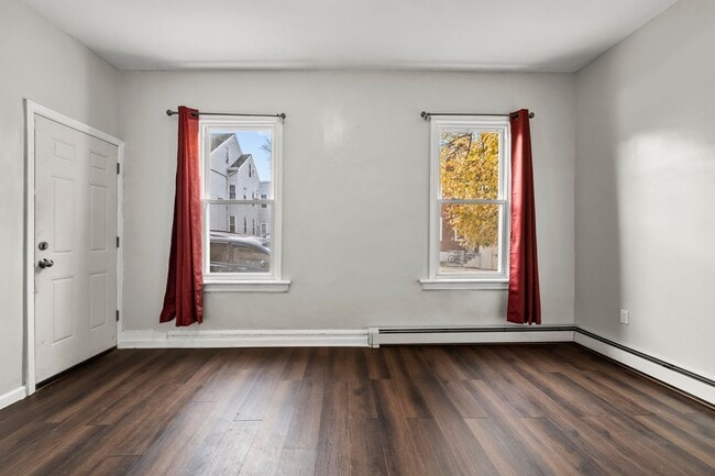 81 Franklin St in Paterson, NJ - Foto de edificio - Building Photo