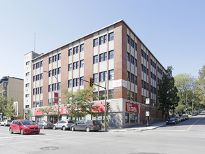 5151-5165 Sherbrooke Rue O in Montréal, QC - Building Photo - Building Photo