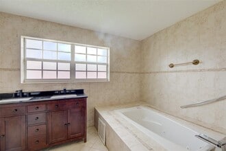 17050 NW 19th Ave in Miami Gardens, FL - Building Photo - Building Photo