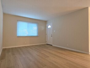 112 Arroyo Grande Way in Los Gatos, CA - Building Photo - Building Photo