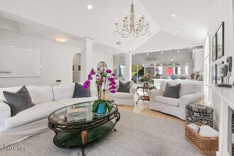 2181 Brookfield Dr in Thousand Oaks, CA - Building Photo - Building Photo