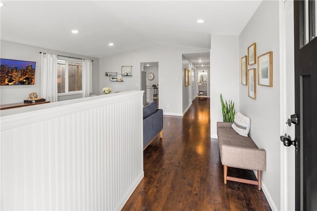 910 N 101st St in Seattle, WA - Building Photo - Building Photo