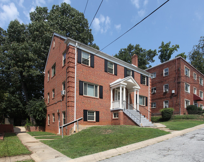 8712 Bradford Rd in Silver Spring, MD - Building Photo - Building Photo