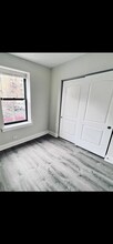 3931 N Clarendon Ave, Unit 109 in Chicago, IL - Building Photo - Building Photo