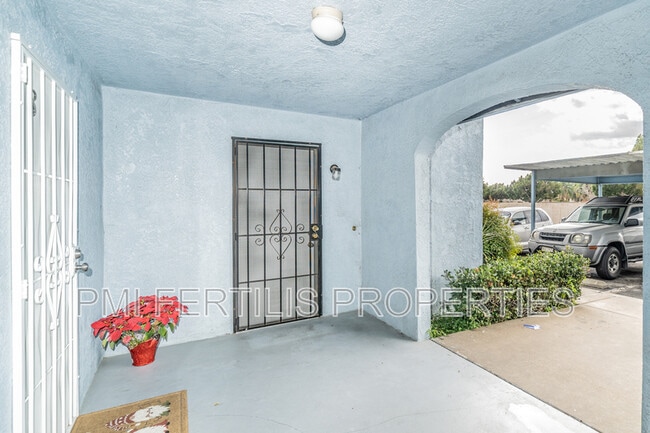 16845 San Bernardino Ave in Fontana, CA - Building Photo - Building Photo