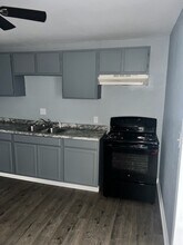 422 S 13th St in Kingsville, TX - Building Photo - Building Photo