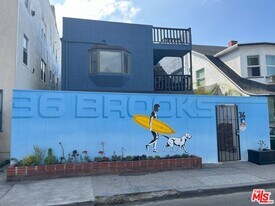 36 Brooks Ave in Los Angeles, CA - Building Photo