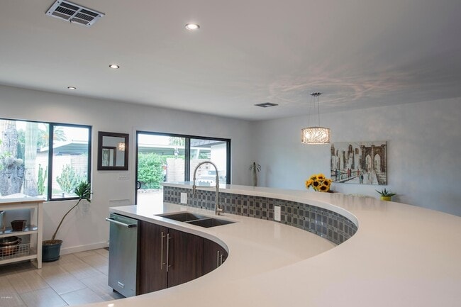 3732 E Glenrosa Ave in Phoenix, AZ - Building Photo - Building Photo