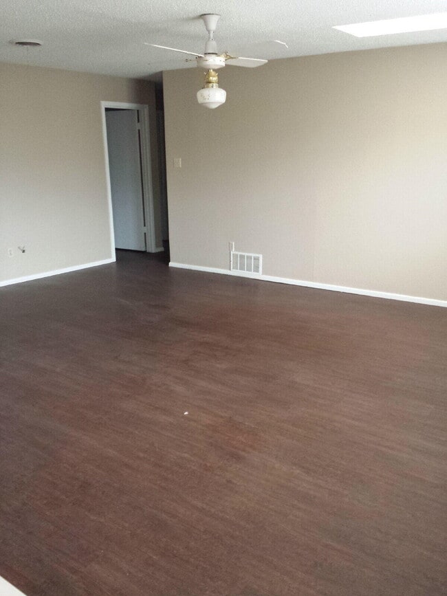 5423 49th St in Lubbock, TX - Building Photo - Building Photo
