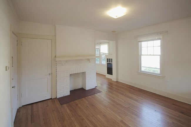 318 Whitney Ave, Unit 318 in Pittsburgh, PA - Building Photo - Building Photo