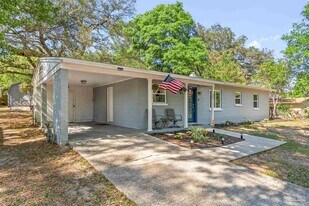 22 Srant Dr in Pensacola, FL - Building Photo