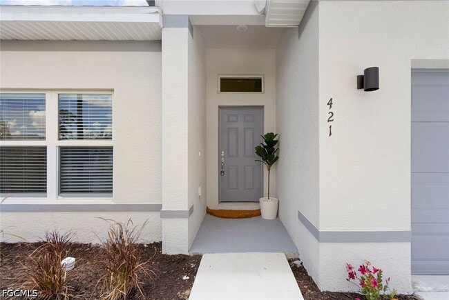 1401 SW 1st St in Cape Coral, FL - Building Photo - Building Photo