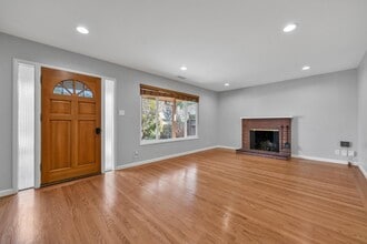 248 Encina Ave in Redwood City, CA - Building Photo - Building Photo