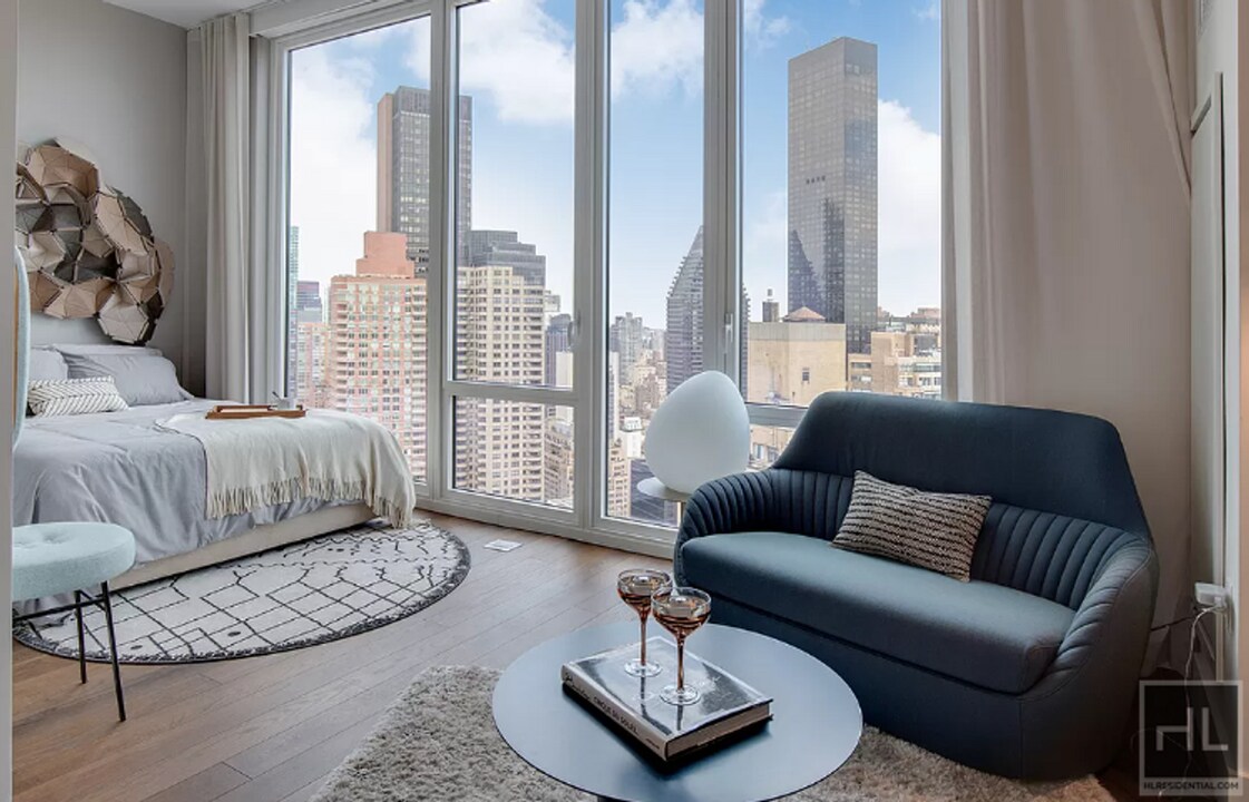 Beautiful Studio In Turtle Bay! $4,650 in New York, NY - Building Photo