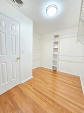 821 Creek Ct in Fair Lawn, NJ - Building Photo - Building Photo