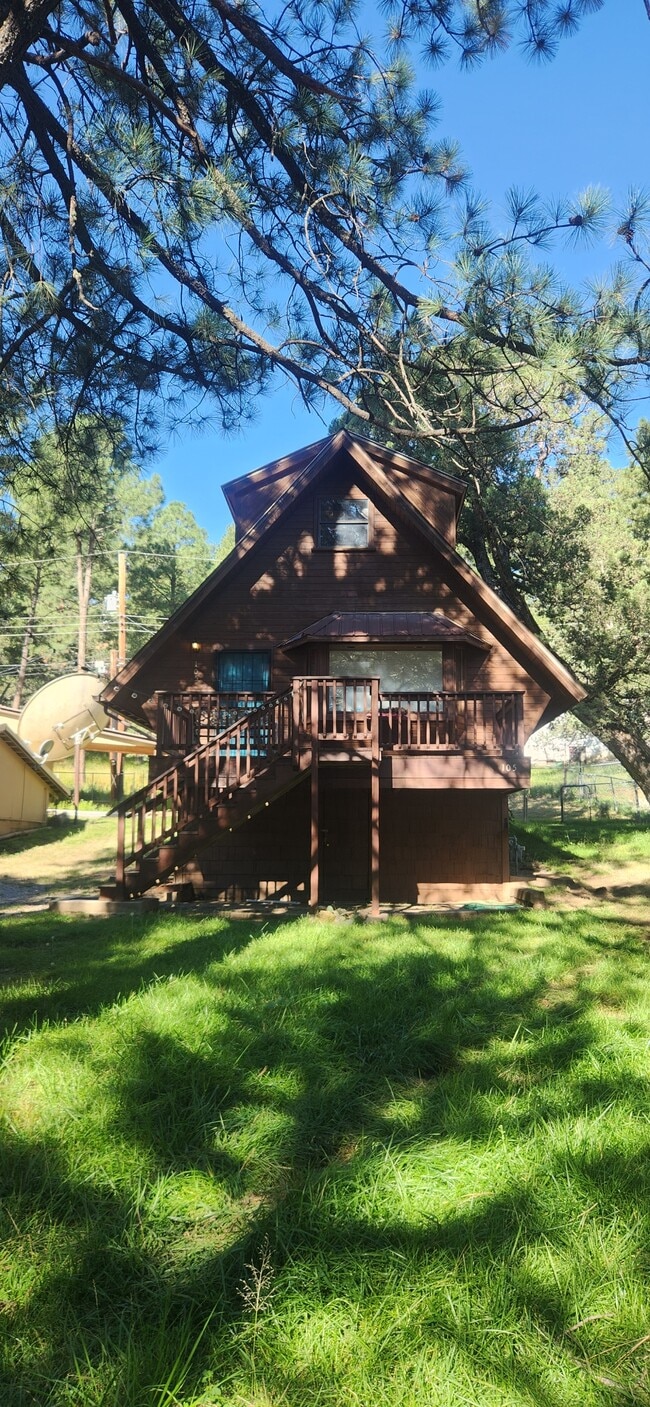 property at 105 Dogwood Dr