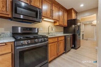 101 Farmington Chase Crescent in Farmington, CT - Building Photo - Building Photo