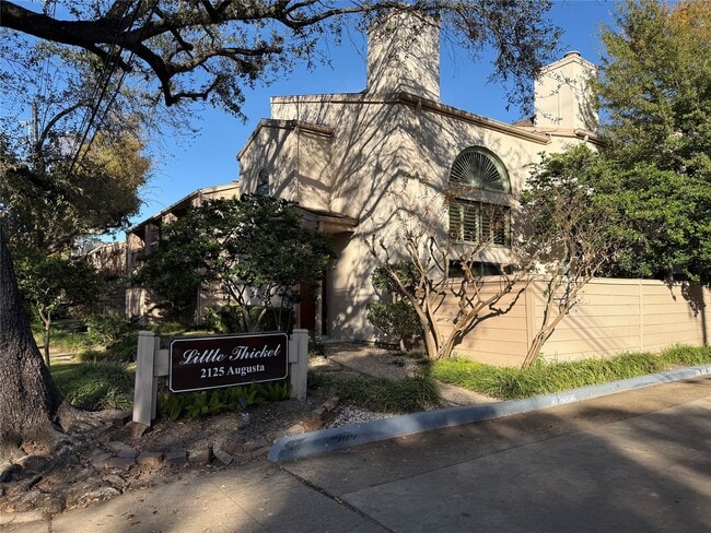 property at 2125 Augusta Dr